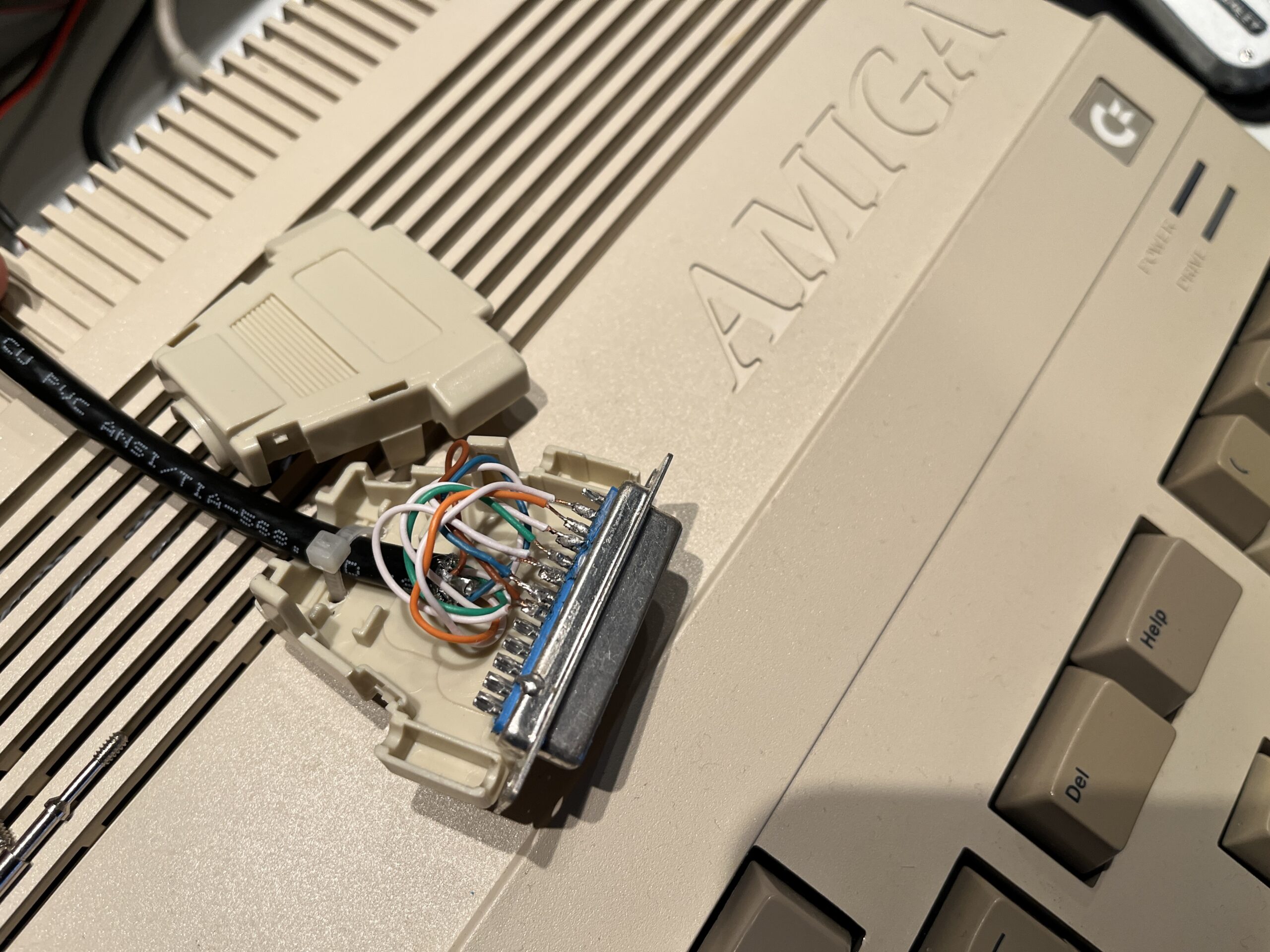 Null-modem cable and Amiga Explorer